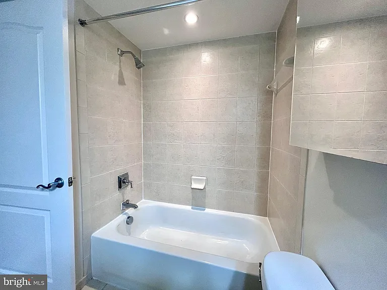 525 N Fayette St #117 — Photo 13
