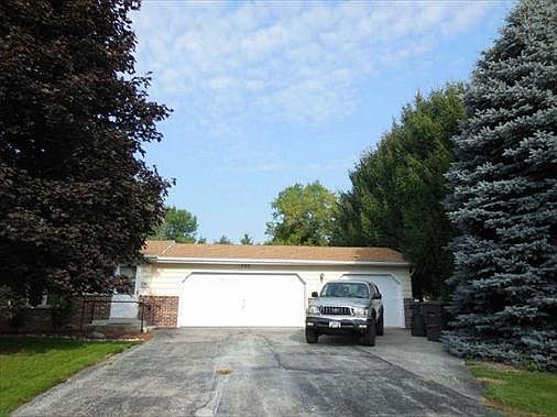 2nd image of 303 Schroeder Ave