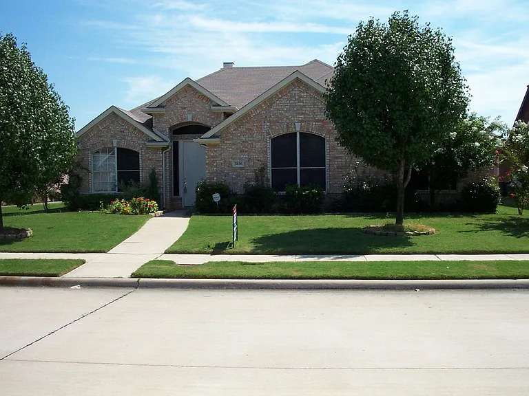 3856 Harrison Dr — Photo 1