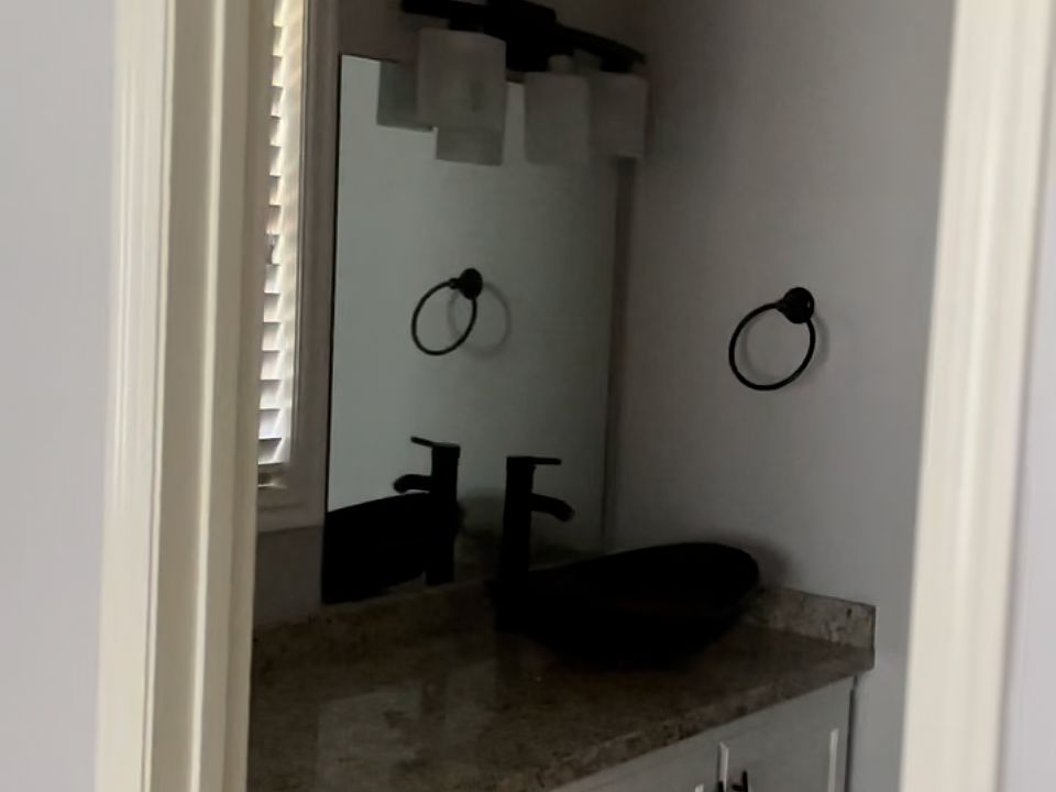1st image of 1004 W. Uri Lane #6