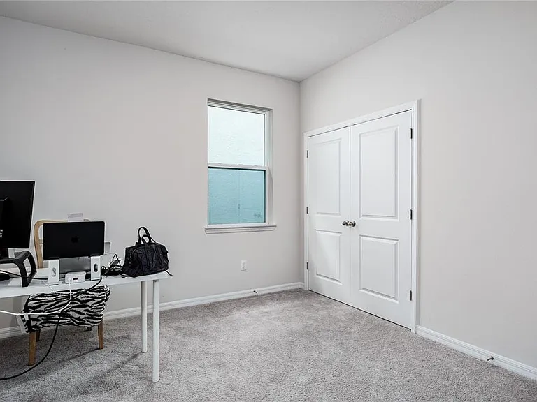 10622 Eustis Dr — Photo 21