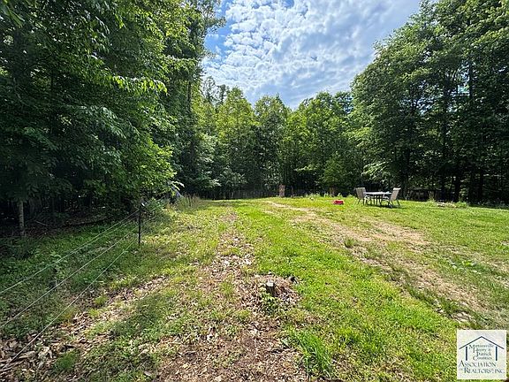 4th image of 243 Mariah Dr