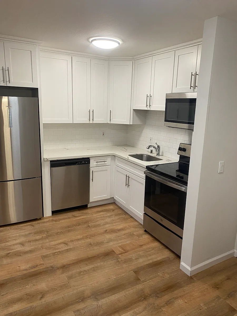 Building Photo - 346 Hanover Ave #105