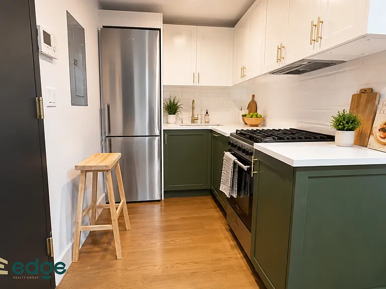 473 Park Pl #4D — Photo 3
