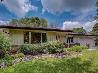 500 Rawlins Dr, Waukesha, WI 53188