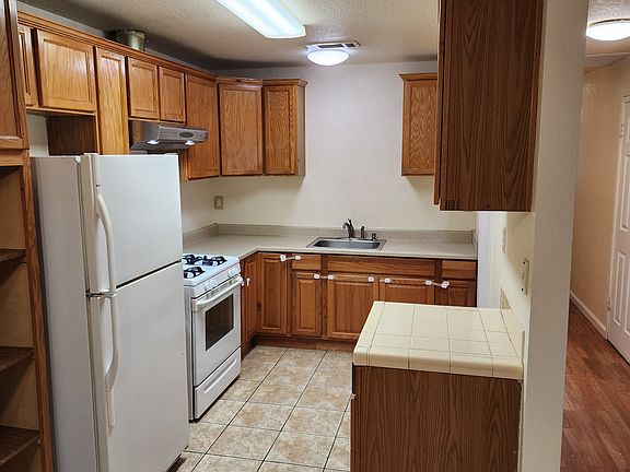 4th image of 129 E Trident Dr