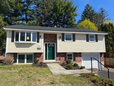 67 Halley Rd, Lowell, MA, 01854