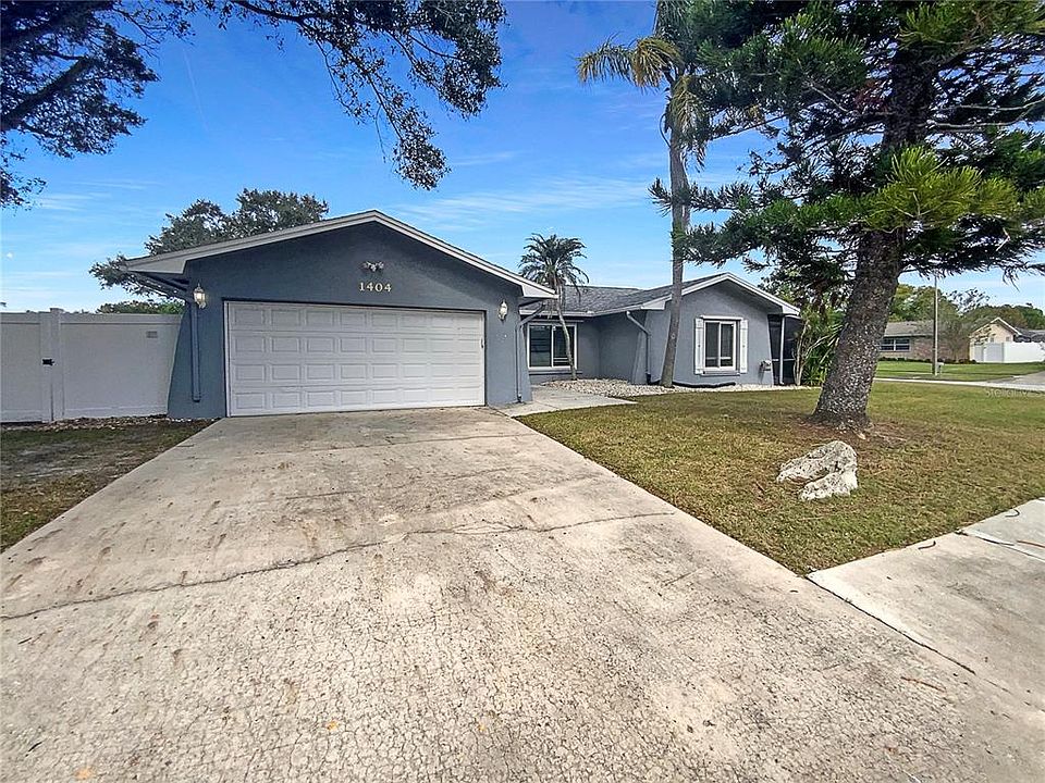 1st image of 1404 ROSEWOOD AVENUE