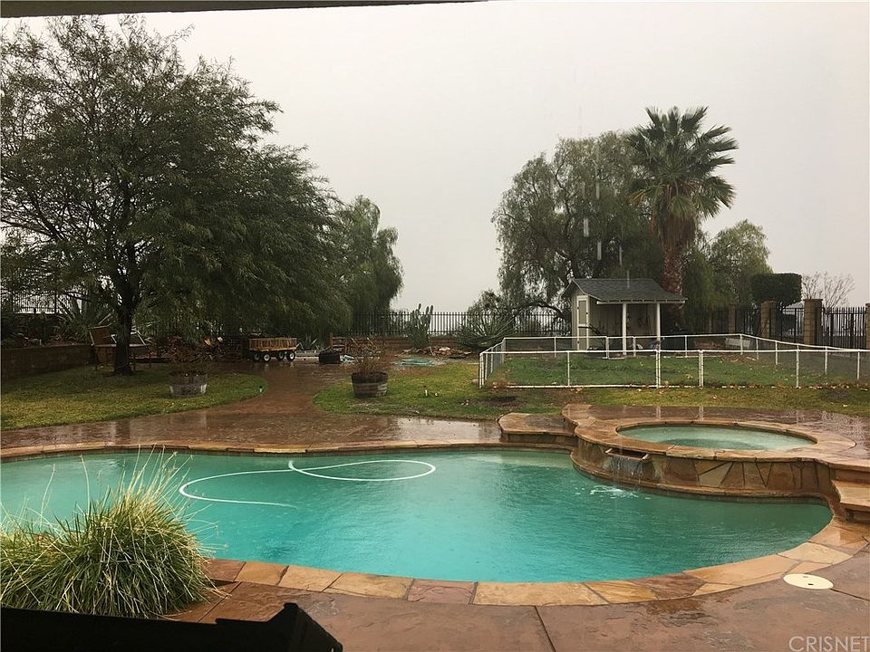 1st image of 28764 Shadyview Dr