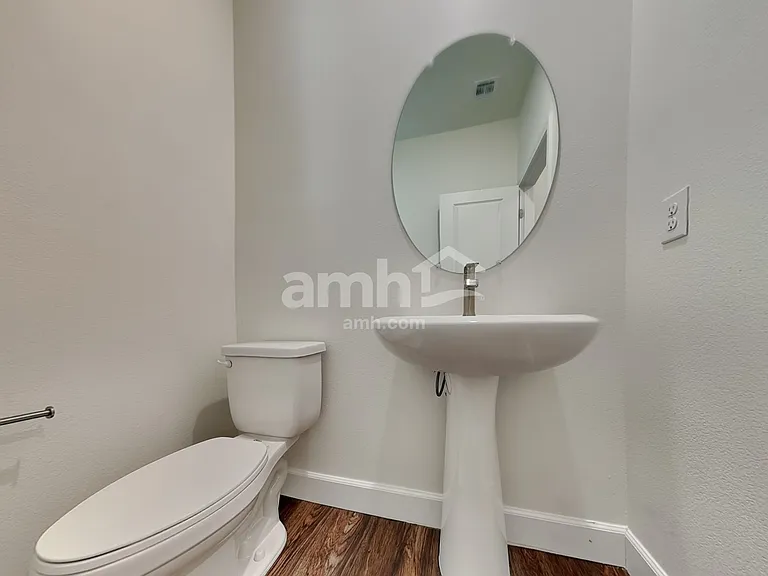6035 Schmidt St — Photo 8