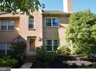 50 Rampart Dr, Chesterbrook, PA 19087