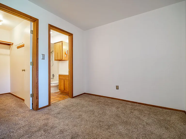 2600 W Zia Rd #L14 — Photo 10