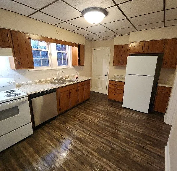1347 College Park — Photo 2