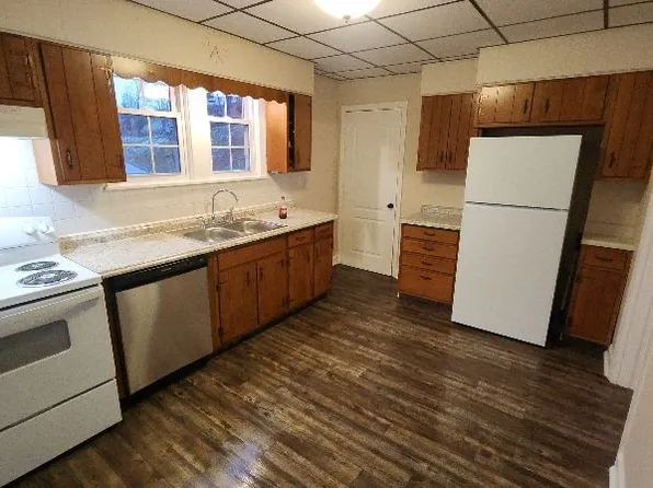 1347 College Park, Fairmont, WV 26554