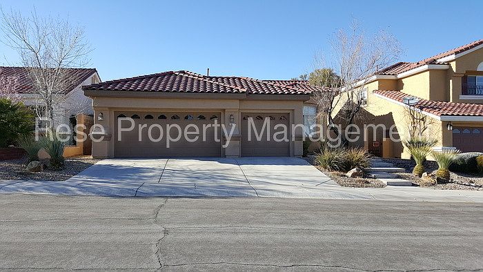 1st image of 1925 Sierra Oaks Ln