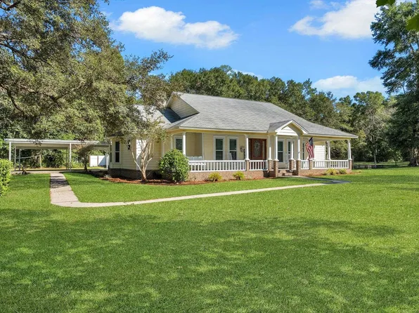 137 Longleaf Dr, Crawfordville, FL 32327