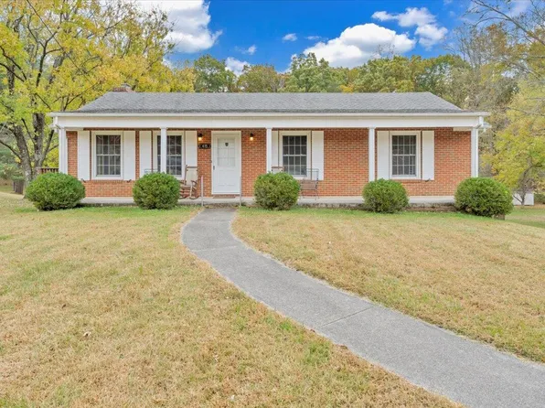 415 Dawnridge Ln, Troutville, VA 24175