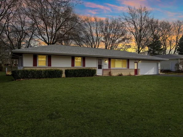 2706 Arlene Dr, Urbana, IL 61802