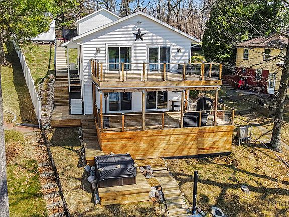 2nd image of 7485 Ravine Dr NE