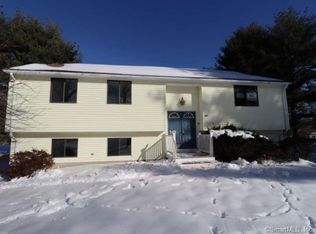 86 Great Pond Rd, Simsbury, CT 06070