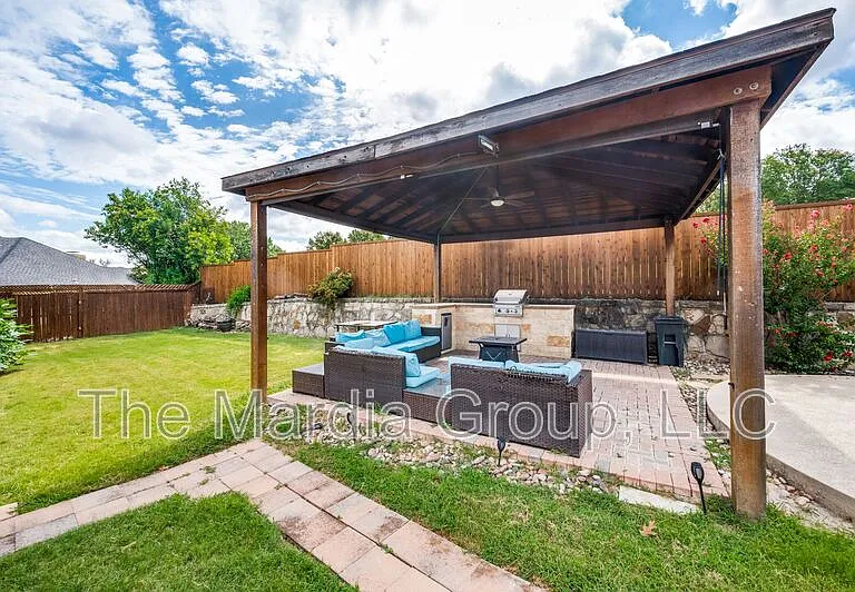 2702 Lookout Pl — Photo 23