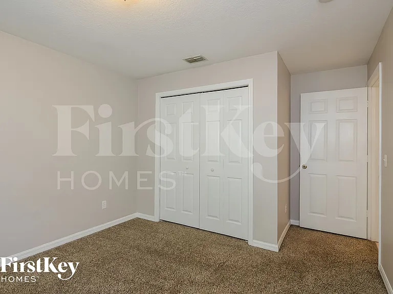 224 Quiet Oak Ct — Photo 10