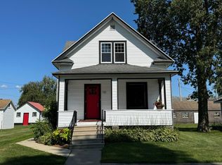 110 S Jackson St, Houston, MN 55943
