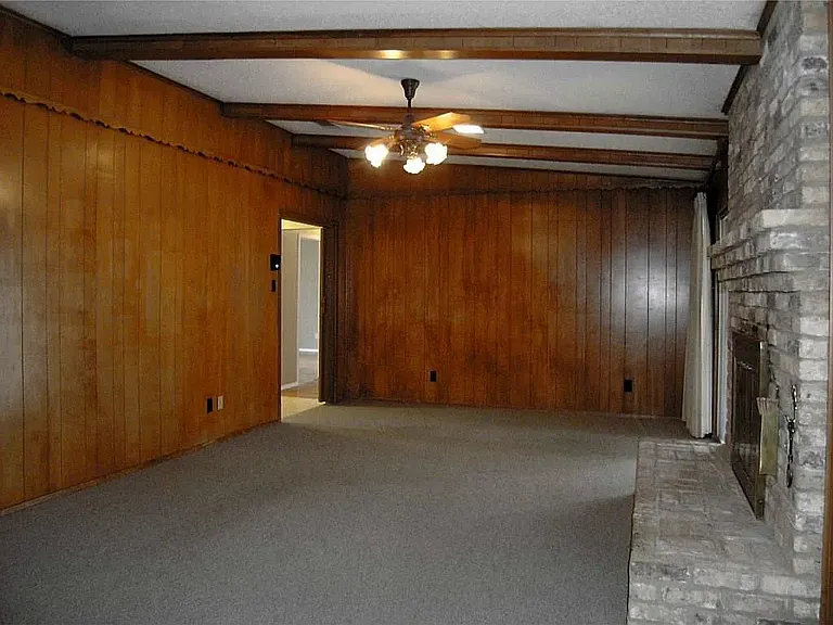 5008 Fall River Dr — Photo 4