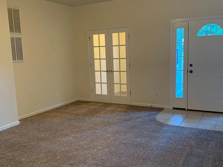 5061 Bayside Rd — Photo 3