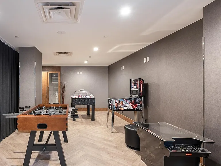 305 Morrissey Rd #1402 — Photo 36