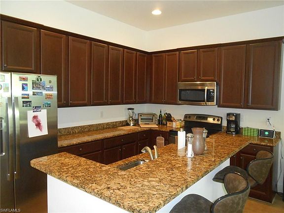 3rd image of 21750 Arenga Ln