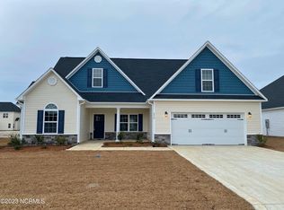 272 Crossroads Store Dr, Jacksonville, NC 28546