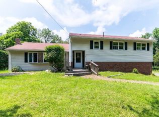 906 Cedar Ridge Rd, Newton, NJ 07860