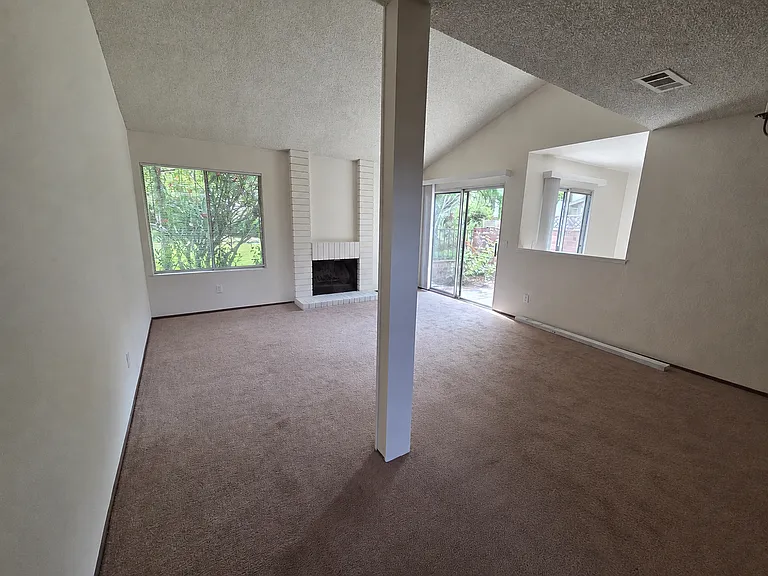 3103 Lucero Ct — Photo 2