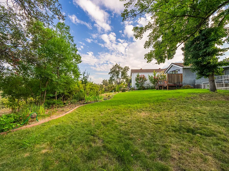 2820 Panorama Dr — Photo 46