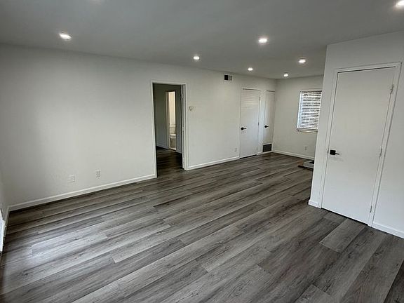 2nd image of 10-14 Poinsettia Ave #2