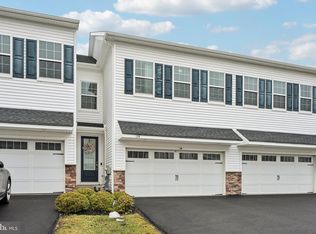 134 Knock Hill Dr, Royersford, PA 19468