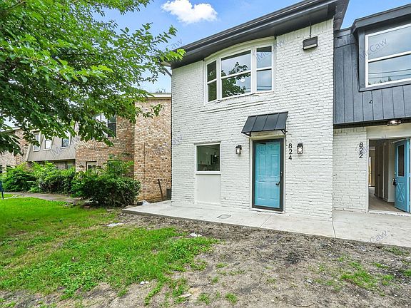 2nd image of 824 Wildwood Ln