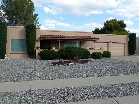 3rd image of 1048 N Paseo Iris