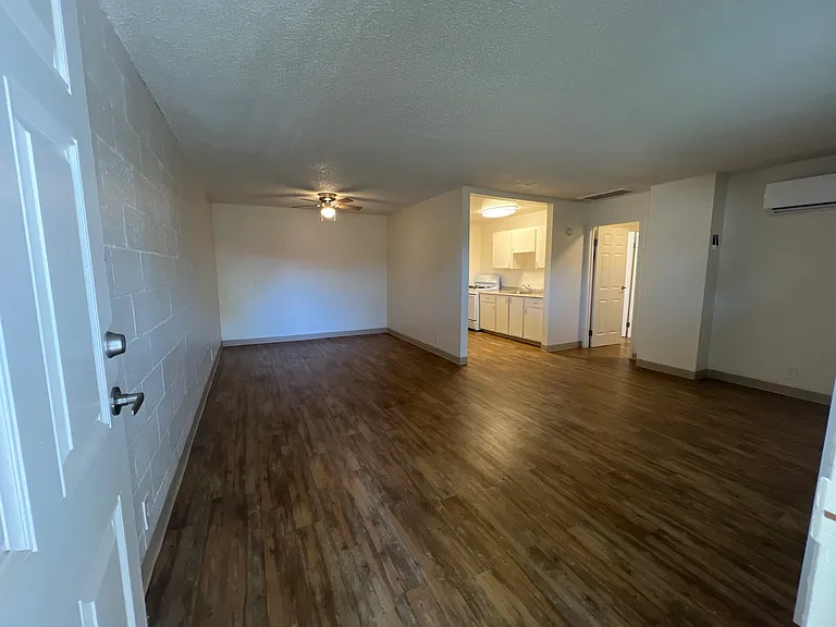 Hayden Square Apartments — Photo 12