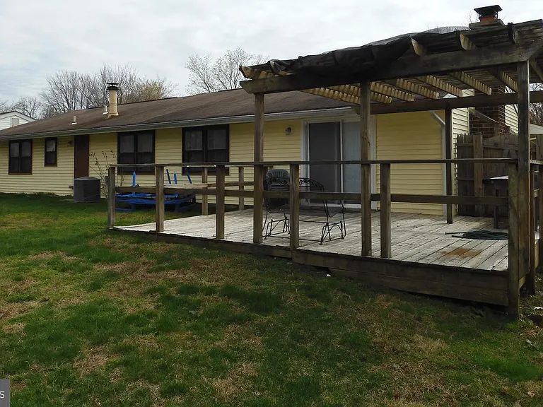 6103 Ronna Cir — Photo 37