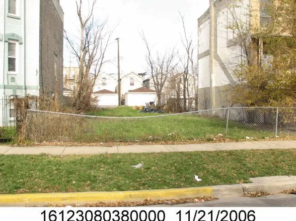 3126 W Walnut St, Chicago, IL 60612