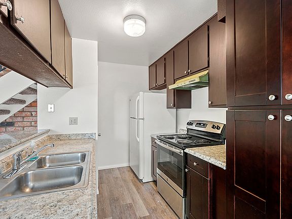 5th image of 12143 Wintercrest Dr Unit 3