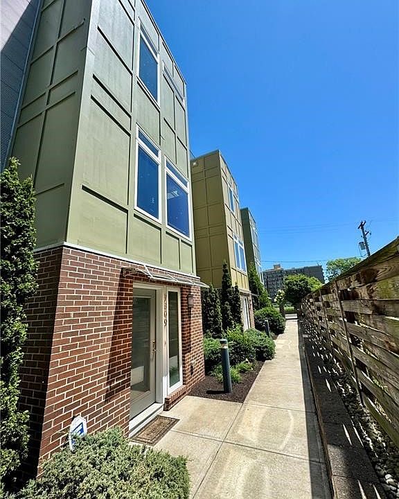 1st image of 7309 Gateway Ct