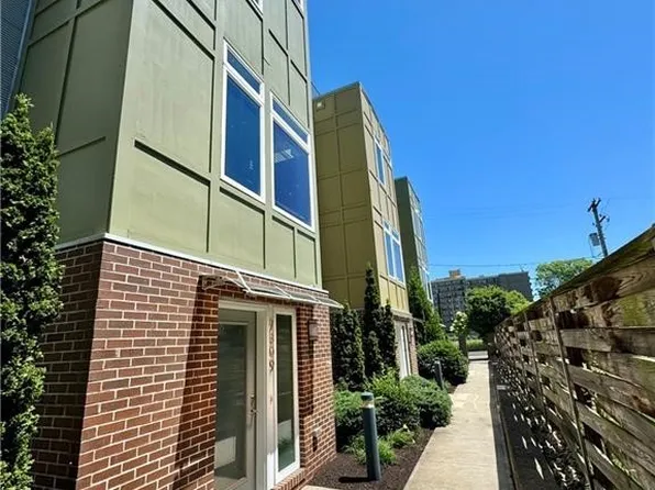7309 Gateway Ct, Cleveland, OH 44102