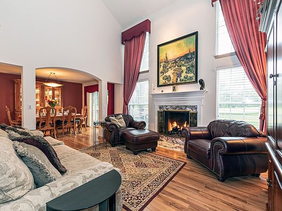 3rd image of 1540 Poplar Creek Dr #L11