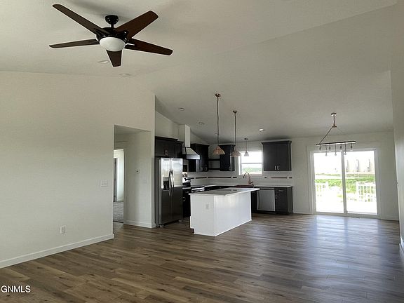 3rd image of 13634 Redwood Way NW