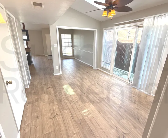 6076 Dooley Dr — Photo 7