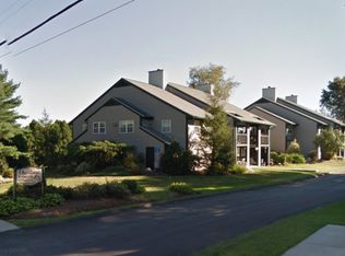 1938 Phillips Rd APT 10, New Bedford, MA 02745