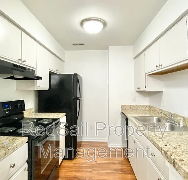 568 Candle Ln #204 — Photo 8